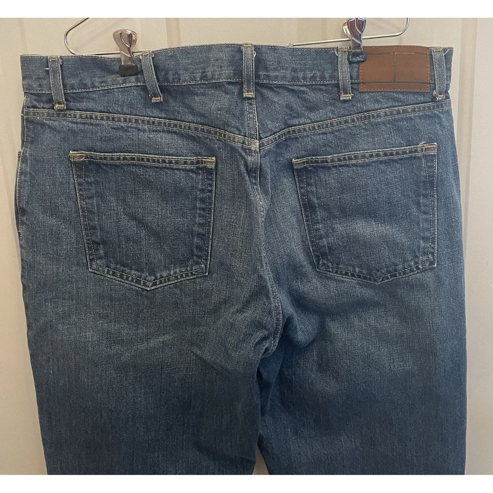 Tommy Hilfiger Jeans Mens 40x32 Blue Medium Wash Cotton Straight Fit Denim